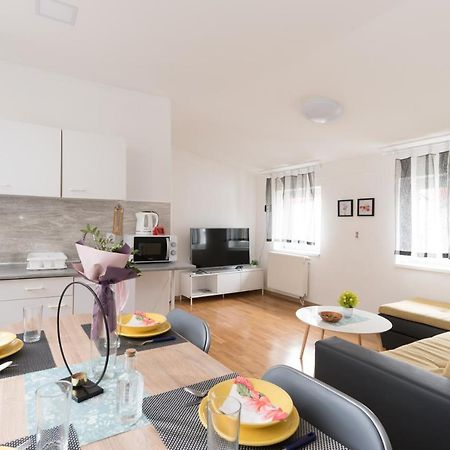 פוז'גה Apartmani Kod Marka מראה חיצוני תמונה