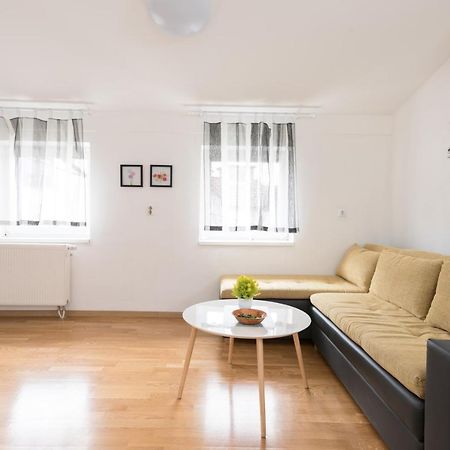 פוז'גה Apartmani Kod Marka מראה חיצוני תמונה