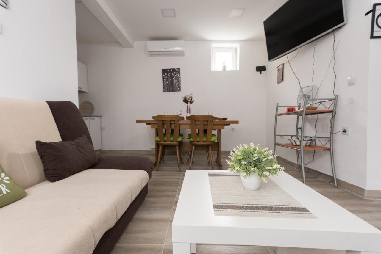 פוז'גה Apartmani Kod Marka מראה חיצוני תמונה
