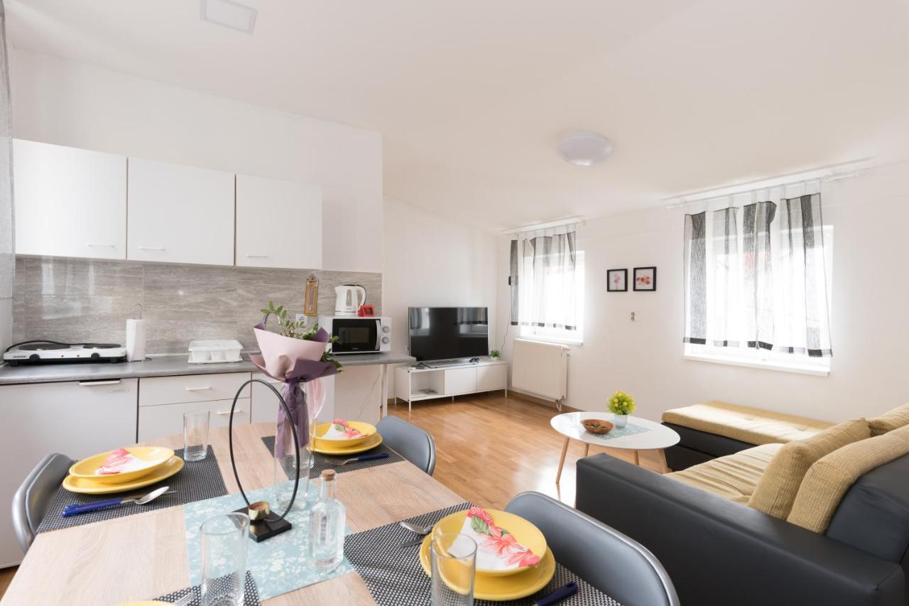 פוז'גה Apartmani Kod Marka מראה חיצוני תמונה