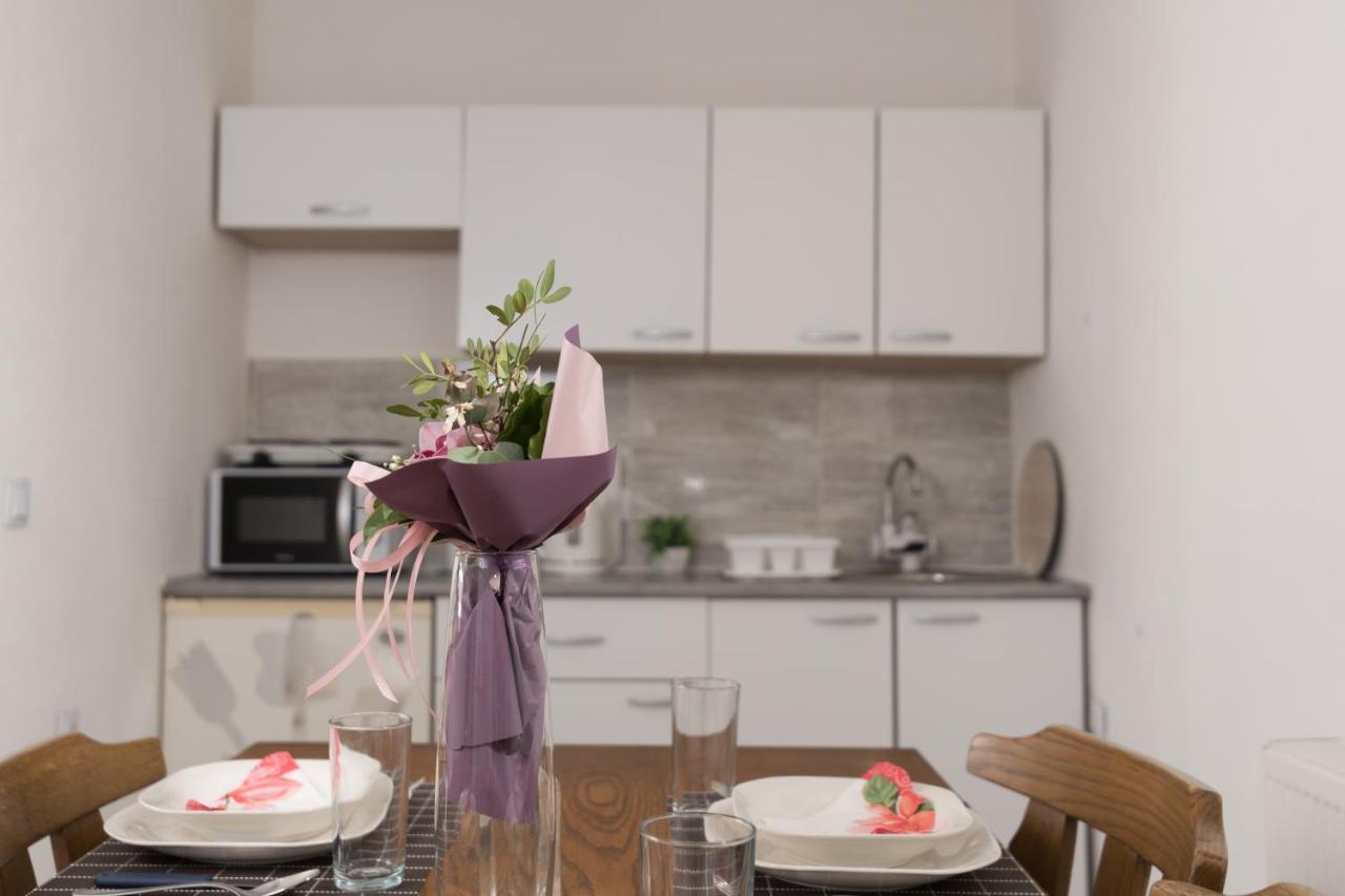פוז'גה Apartmani Kod Marka מראה חיצוני תמונה